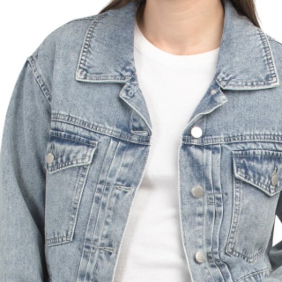 26 INTERNATIONAL Denim Jacket With Pleated Buttons - Picture 3 of 3